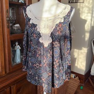 Eden & Olivia Cold-shoulder Tribal Print Top Sz S